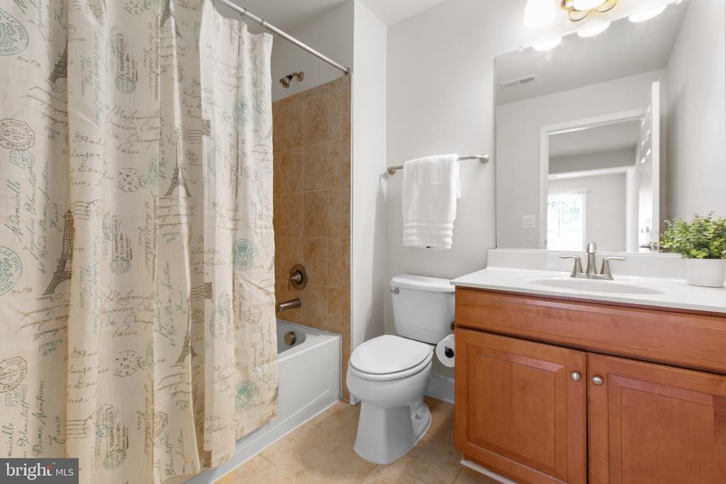 5817 S MILLS MANOR CT, FREDERICKSBURG, Virginia 22407, 3 Bedrooms Bedrooms, ,3 BathroomsBathrooms,Residential,5817 S MILLS MANOR CT,VASP2041108 MLS # VASP2041108