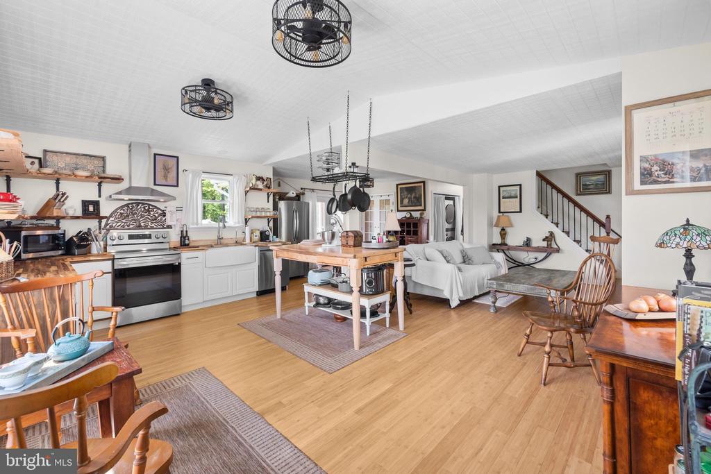 10444 WILLOWSPRING LN, WARRENTON, Virginia 20186, 3 Bedrooms Bedrooms, ,2 BathroomsBathrooms,Residential,10444 WILLOWSPRING LN,VAFQ2021630 MLS # VAFQ2021630