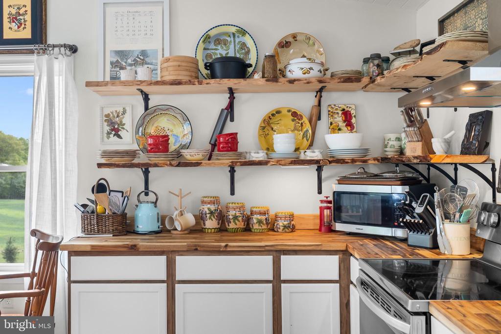 10444 WILLOWSPRING LN, WARRENTON, Virginia 20186, 3 Bedrooms Bedrooms, ,2 BathroomsBathrooms,Residential,10444 WILLOWSPRING LN,VAFQ2021630 MLS # VAFQ2021630