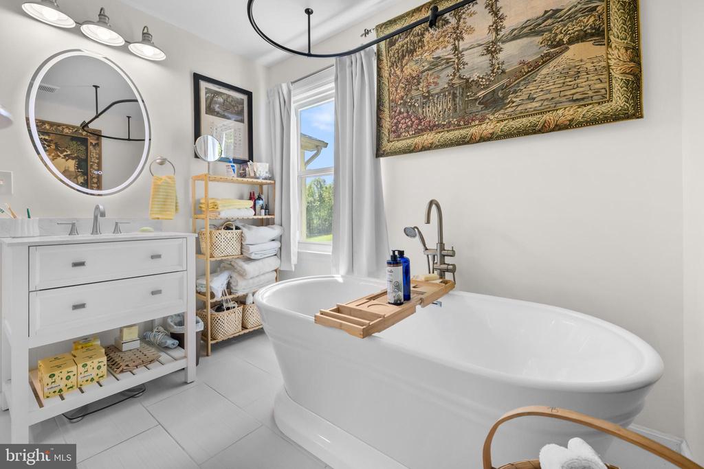 10444 WILLOWSPRING LN, WARRENTON, Virginia 20186, 3 Bedrooms Bedrooms, ,2 BathroomsBathrooms,Residential,10444 WILLOWSPRING LN,VAFQ2021630 MLS # VAFQ2021630