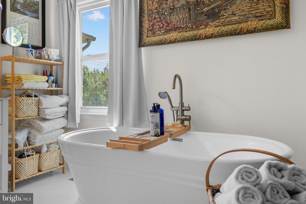 10444 WILLOWSPRING LN, WARRENTON, Virginia 20186, 3 Bedrooms Bedrooms, ,2 BathroomsBathrooms,Residential,10444 WILLOWSPRING LN,VAFQ2021630 MLS # VAFQ2021630