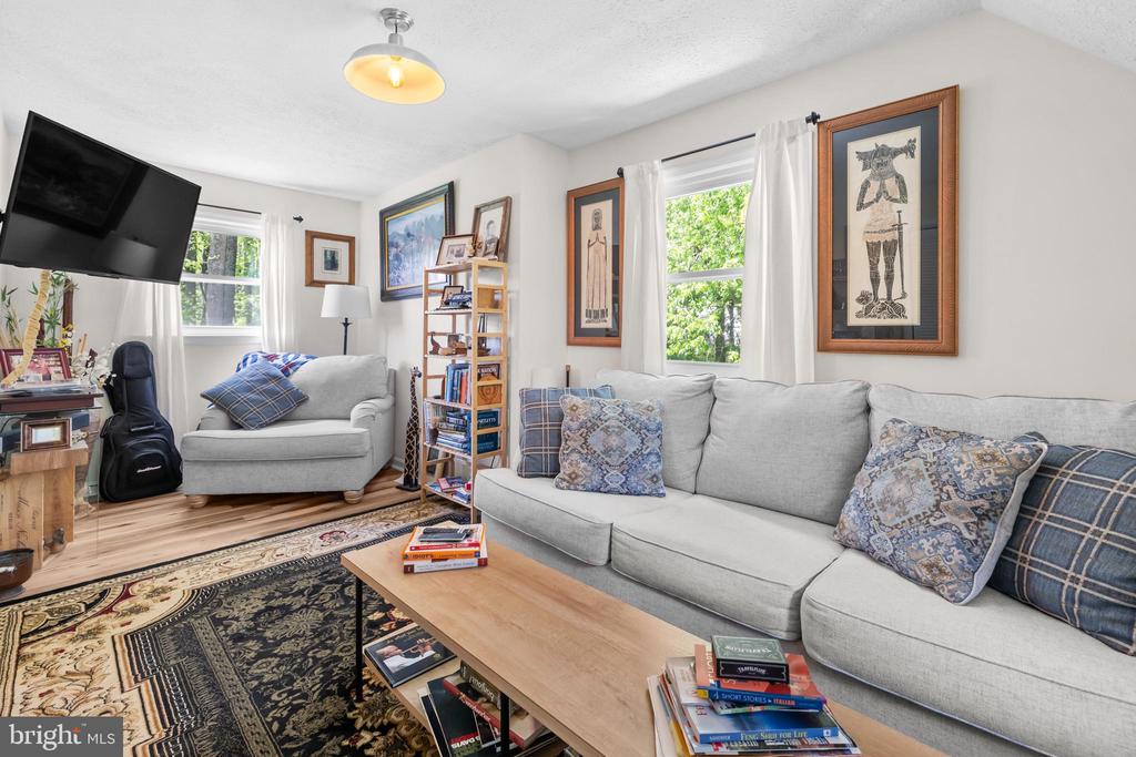 10444 WILLOWSPRING LN, WARRENTON, Virginia 20186, 3 Bedrooms Bedrooms, ,2 BathroomsBathrooms,Residential,10444 WILLOWSPRING LN,VAFQ2021630 MLS # VAFQ2021630