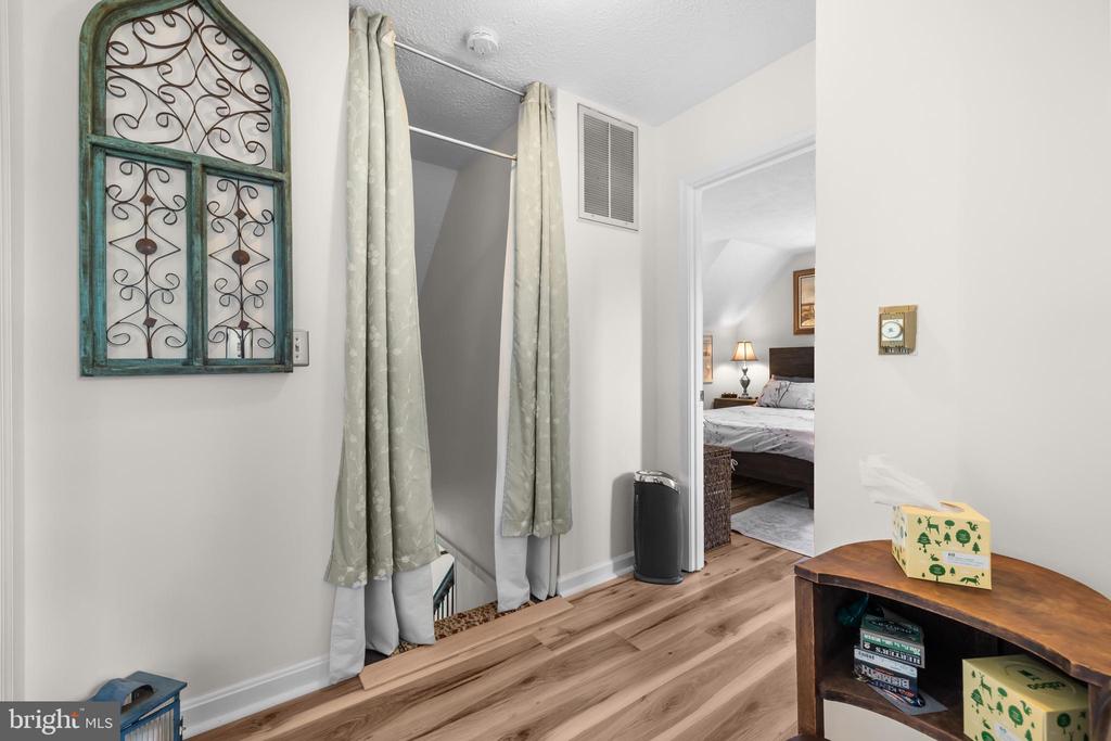 10444 WILLOWSPRING LN, WARRENTON, Virginia 20186, 3 Bedrooms Bedrooms, ,2 BathroomsBathrooms,Residential,10444 WILLOWSPRING LN,VAFQ2021630 MLS # VAFQ2021630