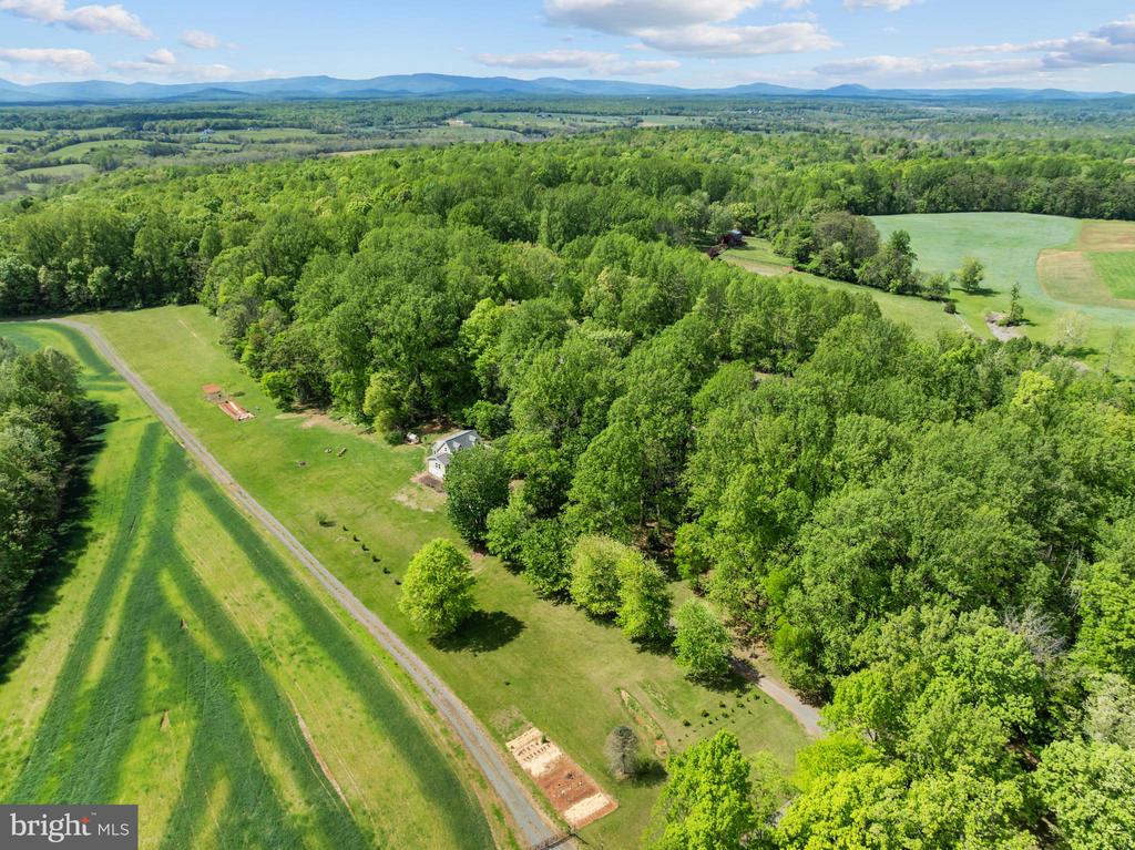 10444 WILLOWSPRING LN, WARRENTON, Virginia 20186, 3 Bedrooms Bedrooms, ,2 BathroomsBathrooms,Residential,10444 WILLOWSPRING LN,VAFQ2021630 MLS # VAFQ2021630