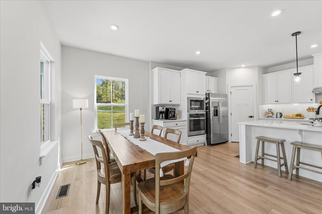 2008 WOODSTOCK ST, WARRENTON, Virginia 20187, 4 Bedrooms Bedrooms, ,3 BathroomsBathrooms,Residential,2008 WOODSTOCK ST,VAFQ2021656 MLS # VAFQ2021656