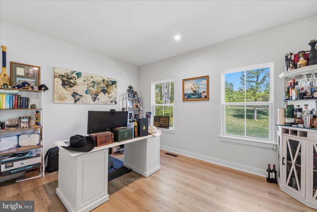 2008 WOODSTOCK ST, WARRENTON, Virginia 20187, 4 Bedrooms Bedrooms, ,3 BathroomsBathrooms,Residential,2008 WOODSTOCK ST,VAFQ2021656 MLS # VAFQ2021656