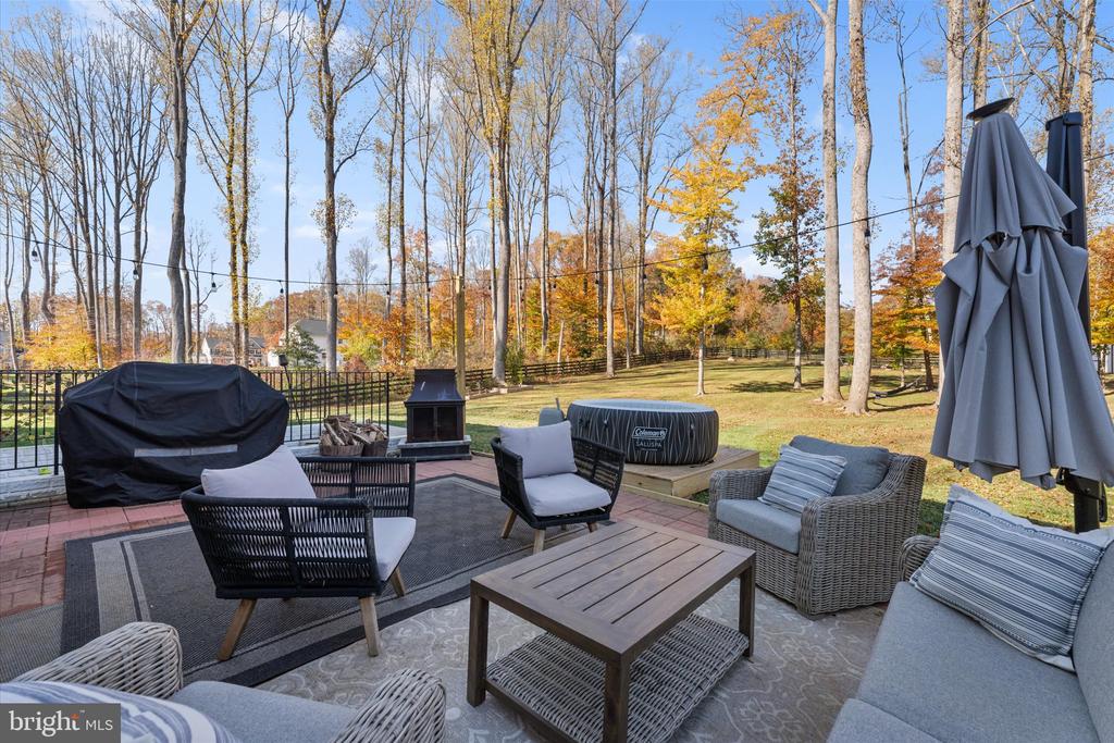 2008 WOODSTOCK ST, WARRENTON, Virginia 20187, 4 Bedrooms Bedrooms, ,3 BathroomsBathrooms,Residential,2008 WOODSTOCK ST,VAFQ2021656 MLS # VAFQ2021656