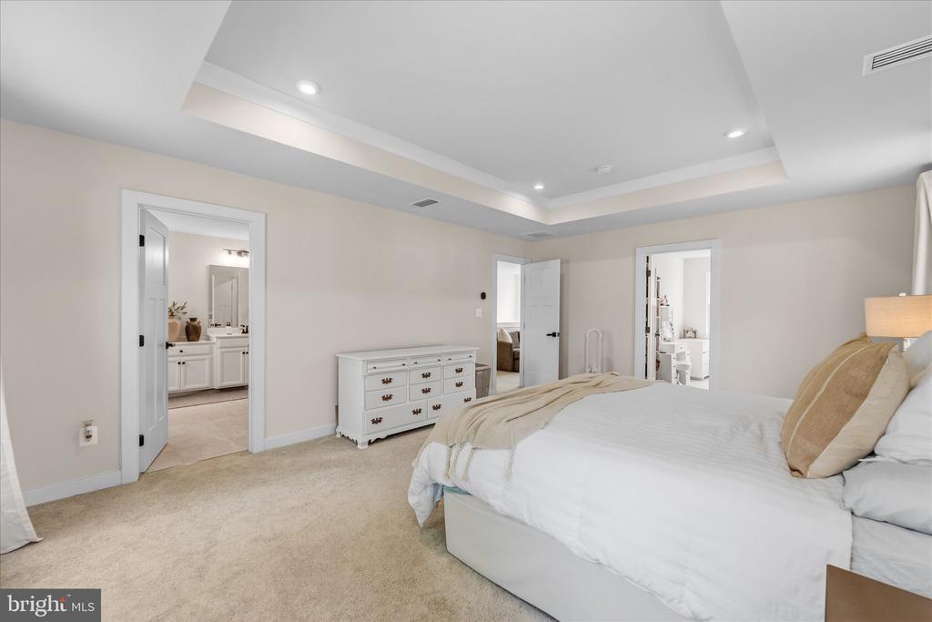 2008 WOODSTOCK ST, WARRENTON, Virginia 20187, 4 Bedrooms Bedrooms, ,3 BathroomsBathrooms,Residential,2008 WOODSTOCK ST,VAFQ2021656 MLS # VAFQ2021656