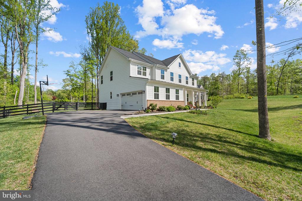 2008 WOODSTOCK ST, WARRENTON, Virginia 20187, 4 Bedrooms Bedrooms, ,3 BathroomsBathrooms,Residential,2008 WOODSTOCK ST,VAFQ2021656 MLS # VAFQ2021656