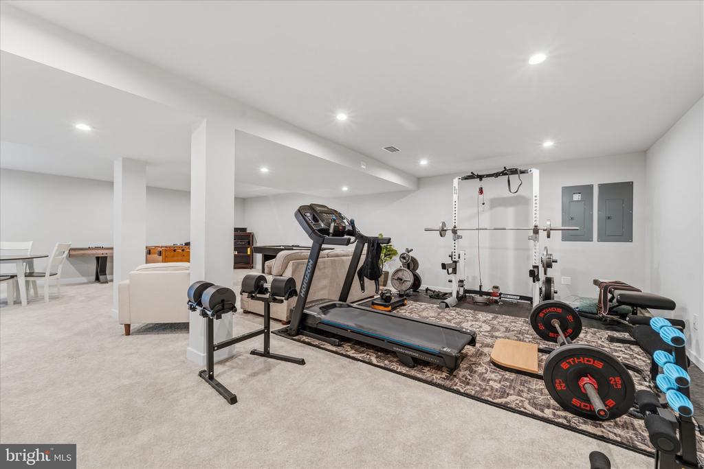 2008 WOODSTOCK ST, WARRENTON, Virginia 20187, 4 Bedrooms Bedrooms, ,3 BathroomsBathrooms,Residential,2008 WOODSTOCK ST,VAFQ2021656 MLS # VAFQ2021656