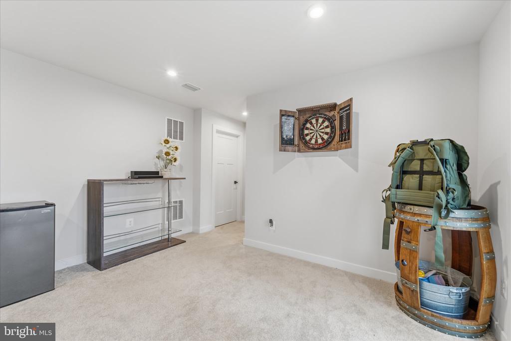 2008 WOODSTOCK ST, WARRENTON, Virginia 20187, 4 Bedrooms Bedrooms, ,3 BathroomsBathrooms,Residential,2008 WOODSTOCK ST,VAFQ2021656 MLS # VAFQ2021656