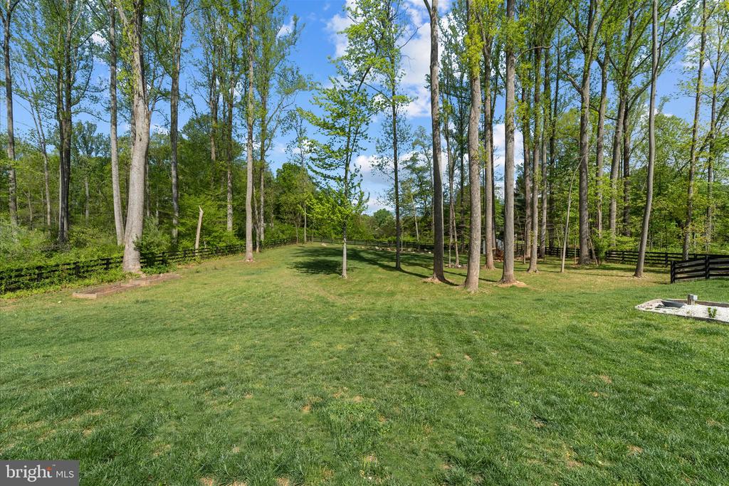 2008 WOODSTOCK ST, WARRENTON, Virginia 20187, 4 Bedrooms Bedrooms, ,3 BathroomsBathrooms,Residential,2008 WOODSTOCK ST,VAFQ2021656 MLS # VAFQ2021656