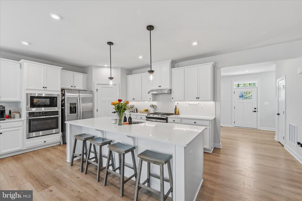 2008 WOODSTOCK ST, WARRENTON, Virginia 20187, 4 Bedrooms Bedrooms, ,3 BathroomsBathrooms,Residential,2008 WOODSTOCK ST,VAFQ2021656 MLS # VAFQ2021656