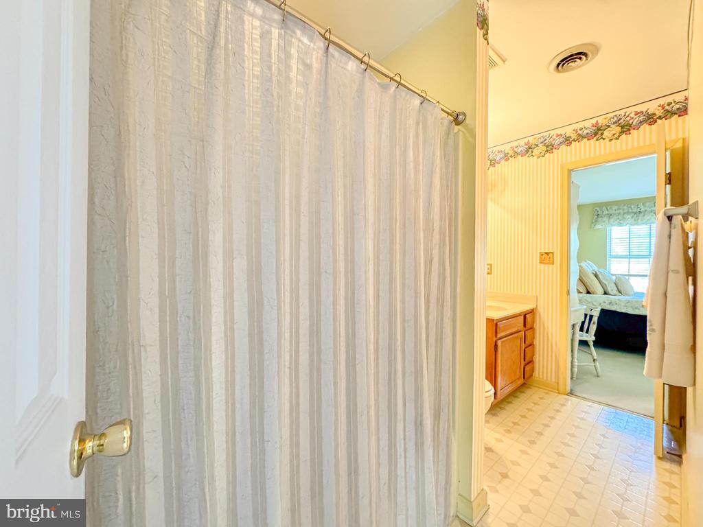 4120 GLOUSTER LN, FREDERICKSBURG, Virginia 22408, 3 Bedrooms Bedrooms, ,2 BathroomsBathrooms,Residential,4120 GLOUSTER LN,VASP2041040 MLS # VASP2041040