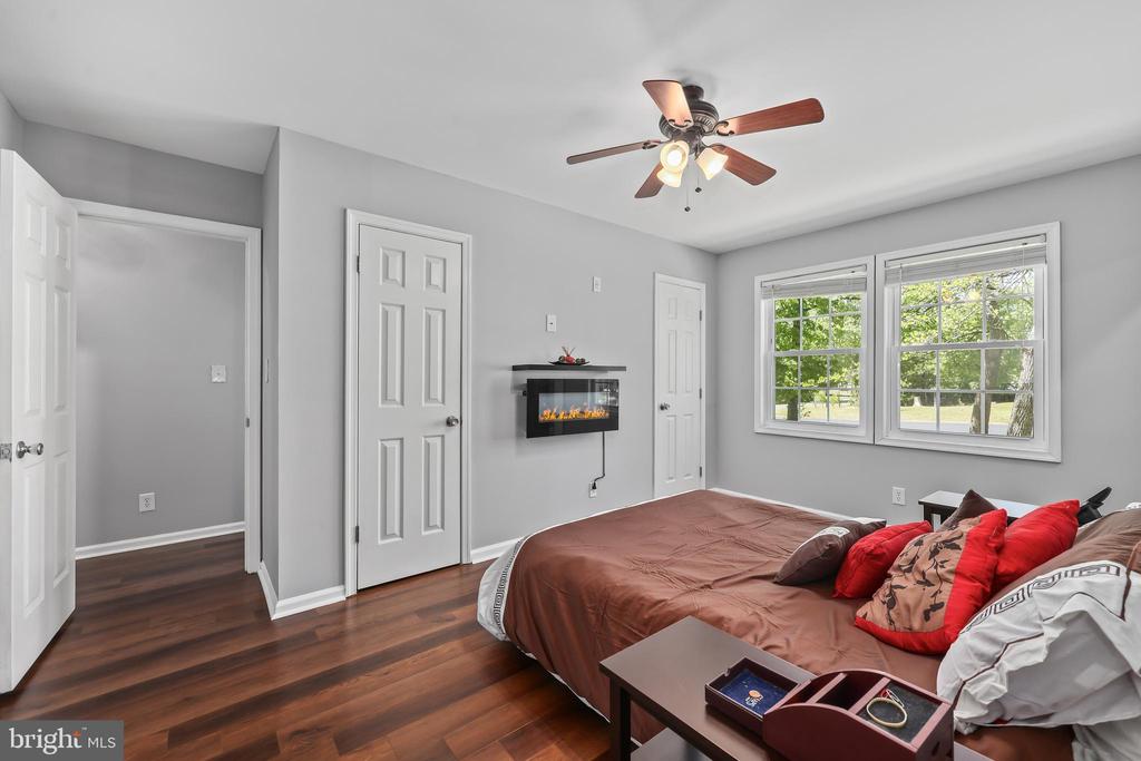 401 CLEVELAND CT, FREDERICKSBURG, Virginia 22407, 3 Bedrooms Bedrooms, ,2 BathroomsBathrooms,Residential,401 CLEVELAND CT,VASP2041094 MLS # VASP2041094