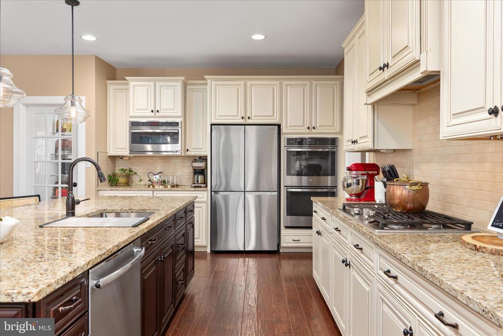 6443 BOB WHITE DR, WARRENTON, Virginia 20187, 5 Bedrooms Bedrooms, ,4 BathroomsBathrooms,Residential,6443 BOB WHITE DR,VAFQ2021692 MLS # VAFQ2021692