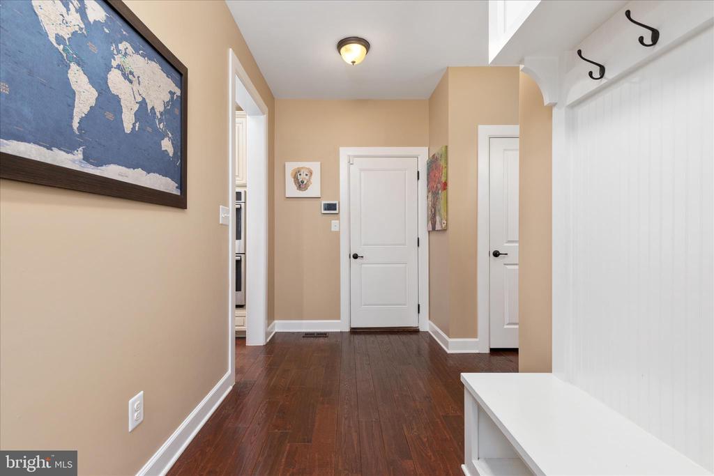 6443 BOB WHITE DR, WARRENTON, Virginia 20187, 5 Bedrooms Bedrooms, ,4 BathroomsBathrooms,Residential,6443 BOB WHITE DR,VAFQ2021692 MLS # VAFQ2021692