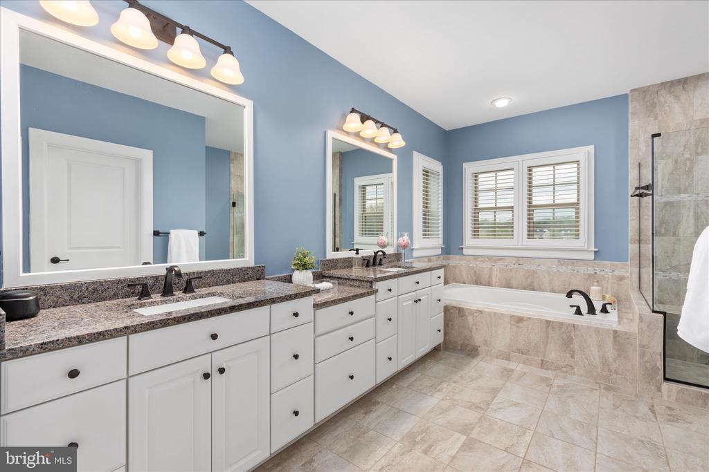 6443 BOB WHITE DR, WARRENTON, Virginia 20187, 5 Bedrooms Bedrooms, ,4 BathroomsBathrooms,Residential,6443 BOB WHITE DR,VAFQ2021692 MLS # VAFQ2021692