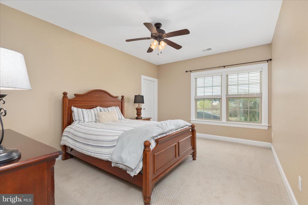 6443 BOB WHITE DR, WARRENTON, Virginia 20187, 5 Bedrooms Bedrooms, ,4 BathroomsBathrooms,Residential,6443 BOB WHITE DR,VAFQ2021692 MLS # VAFQ2021692