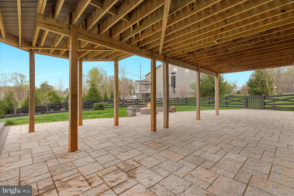 6443 BOB WHITE DR, WARRENTON, Virginia 20187, 5 Bedrooms Bedrooms, ,4 BathroomsBathrooms,Residential,6443 BOB WHITE DR,VAFQ2021692 MLS # VAFQ2021692