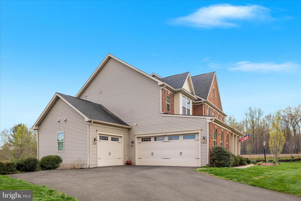 6443 BOB WHITE DR, WARRENTON, Virginia 20187, 5 Bedrooms Bedrooms, ,4 BathroomsBathrooms,Residential,6443 BOB WHITE DR,VAFQ2021692 MLS # VAFQ2021692