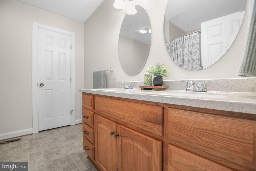 33 AUSTIN WAY, BUMPASS, Virginia 23024, 3 Bedrooms Bedrooms, ,2 BathroomsBathrooms,Residential,33 AUSTIN WAY,VALA2009632 MLS # VALA2009632