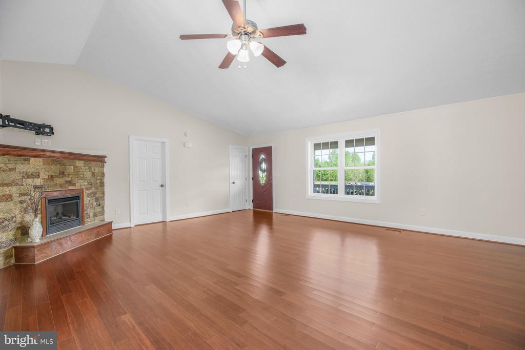 33 AUSTIN WAY, BUMPASS, Virginia 23024, 3 Bedrooms Bedrooms, ,2 BathroomsBathrooms,Residential,33 AUSTIN WAY,VALA2009632 MLS # VALA2009632