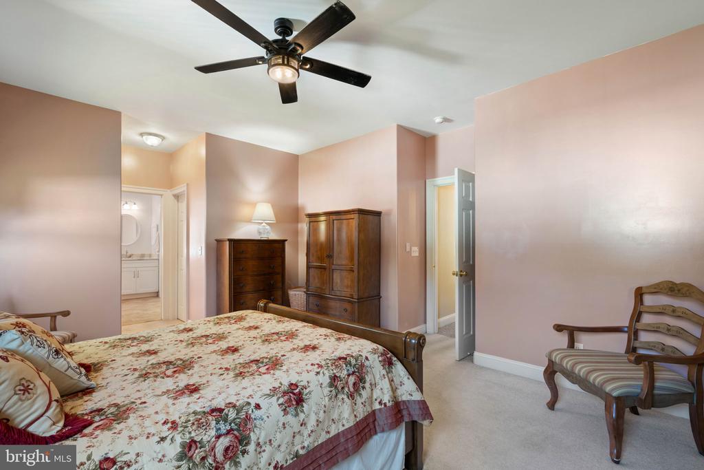 2707 GLENDAS WAY, FREDERICKSBURG, Virginia 22408, 3 Bedrooms Bedrooms, ,3 BathroomsBathrooms,Residential,2707 GLENDAS WAY,VASP2040780 MLS # VASP2040780