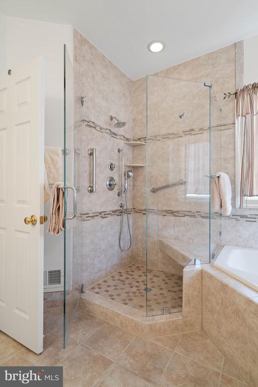 2707 GLENDAS WAY, FREDERICKSBURG, Virginia 22408, 3 Bedrooms Bedrooms, ,3 BathroomsBathrooms,Residential,2707 GLENDAS WAY,VASP2040780 MLS # VASP2040780