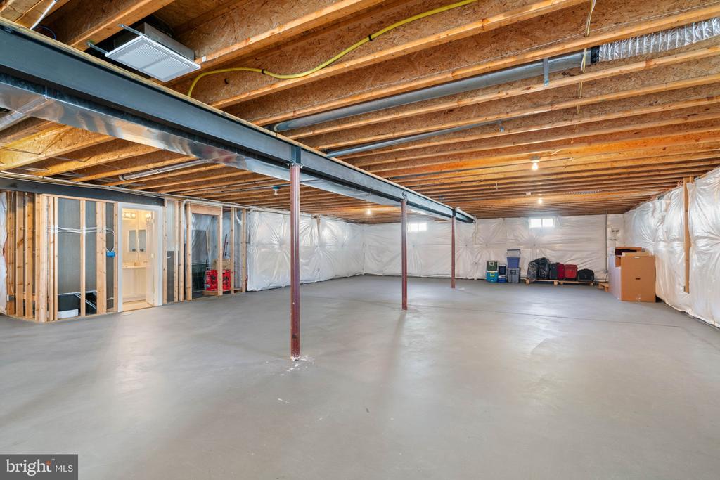 2707 GLENDAS WAY, FREDERICKSBURG, Virginia 22408, 3 Bedrooms Bedrooms, ,3 BathroomsBathrooms,Residential,2707 GLENDAS WAY,VASP2040780 MLS # VASP2040780