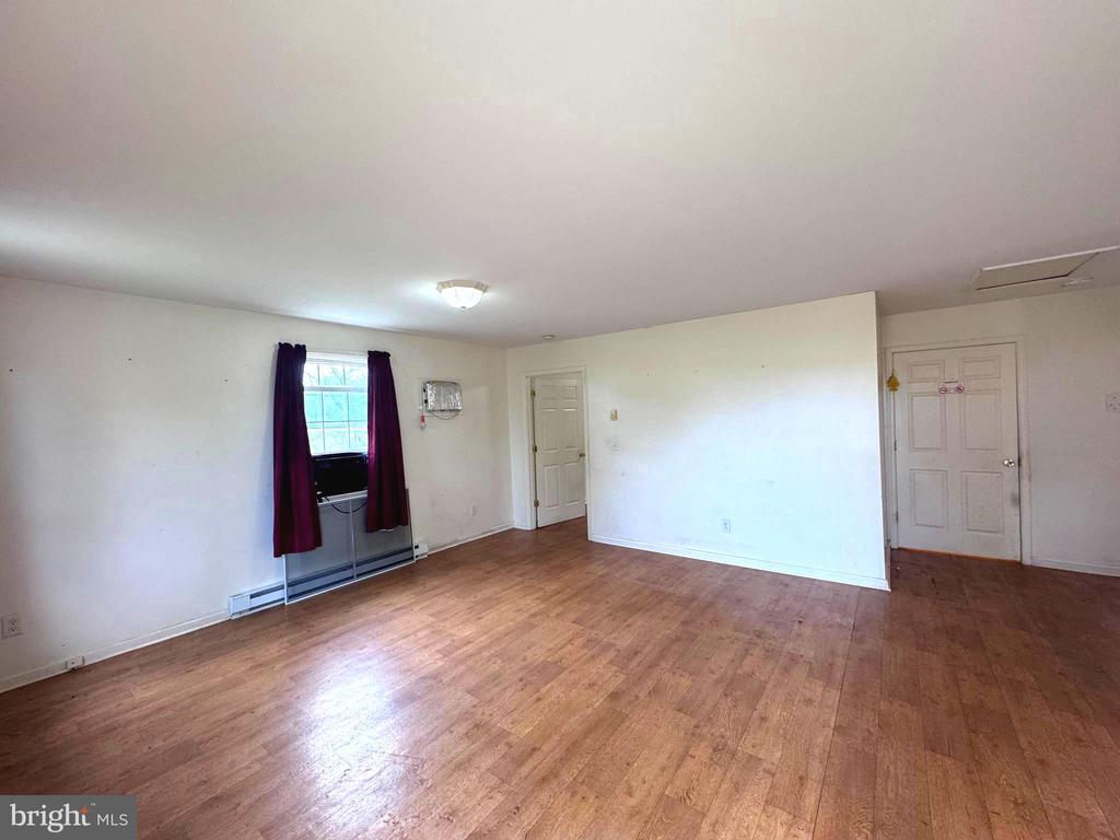 4085 S BLUE RIDGE TPKE, ROCHELLE, Virginia 22738, 2 Bedrooms Bedrooms, ,1 BathroomBathrooms,Residential,4085 S BLUE RIDGE TPKE,VAMA2002714 MLS # VAMA2002714