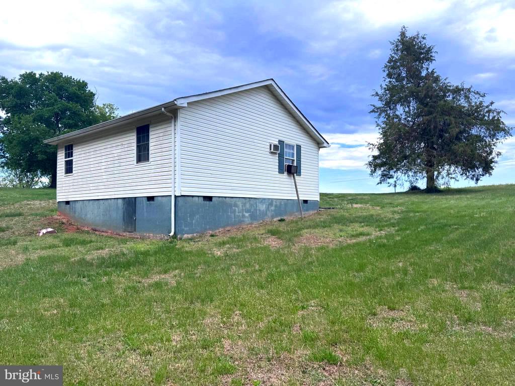 4085 S BLUE RIDGE TPKE, ROCHELLE, Virginia 22738, 2 Bedrooms Bedrooms, ,1 BathroomBathrooms,Residential,4085 S BLUE RIDGE TPKE,VAMA2002714 MLS # VAMA2002714