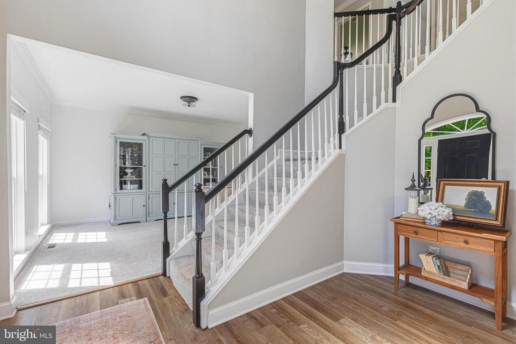 5068 DAWN CT, WARRENTON, Virginia 20187, 4 Bedrooms Bedrooms, ,2 BathroomsBathrooms,Residential,5068 DAWN CT,VAFQ2021478 MLS # VAFQ2021478