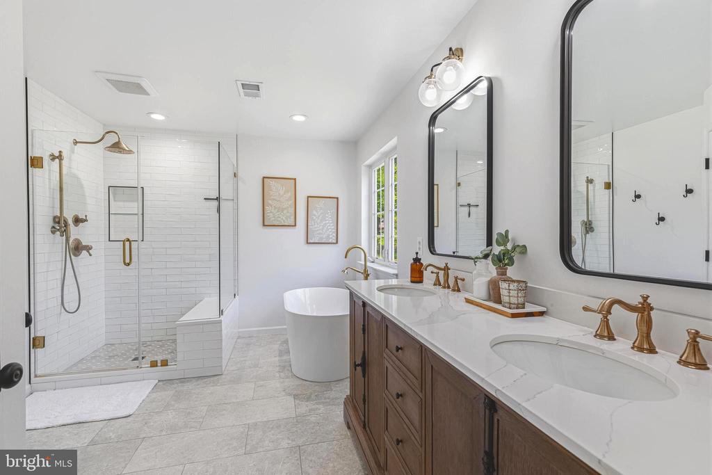 5068 DAWN CT, WARRENTON, Virginia 20187, 4 Bedrooms Bedrooms, ,2 BathroomsBathrooms,Residential,5068 DAWN CT,VAFQ2021478 MLS # VAFQ2021478