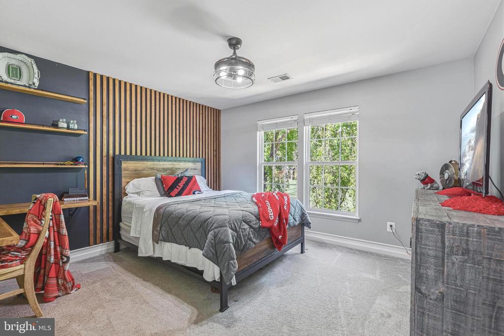 5068 DAWN CT, WARRENTON, Virginia 20187, 4 Bedrooms Bedrooms, ,2 BathroomsBathrooms,Residential,5068 DAWN CT,VAFQ2021478 MLS # VAFQ2021478