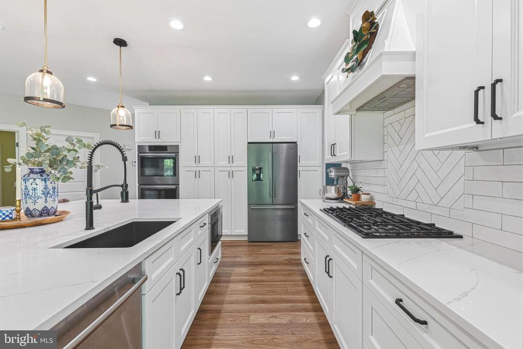 5068 DAWN CT, WARRENTON, Virginia 20187, 4 Bedrooms Bedrooms, ,2 BathroomsBathrooms,Residential,5068 DAWN CT,VAFQ2021478 MLS # VAFQ2021478