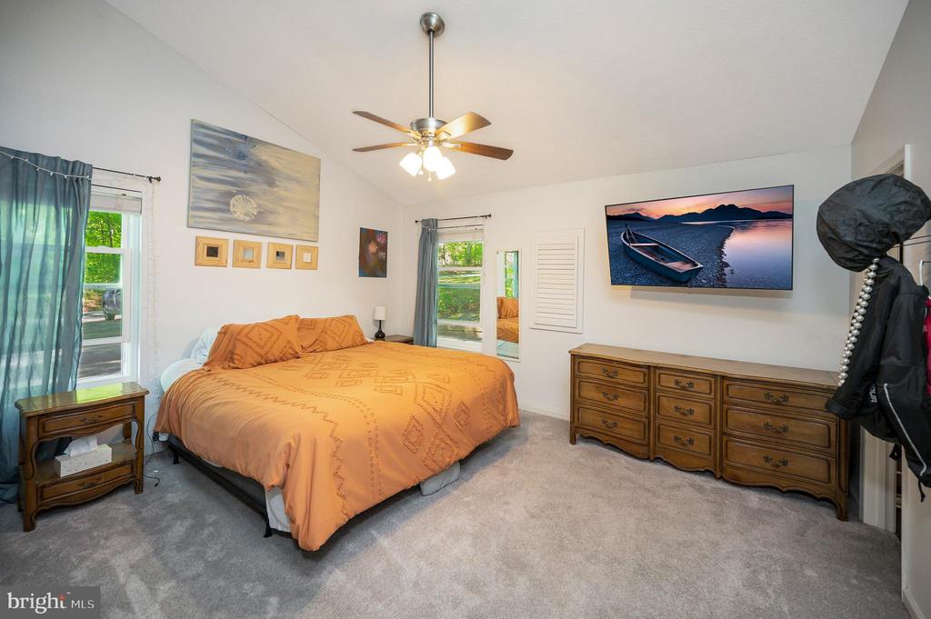 214 SAND TRAP LN, LOCUST GROVE, Virginia 22508, 3 Bedrooms Bedrooms, ,2 BathroomsBathrooms,Residential,LAKE OF THE WOODS,214 SAND TRAP LN,VAOR2013914 MLS # VAOR2013914