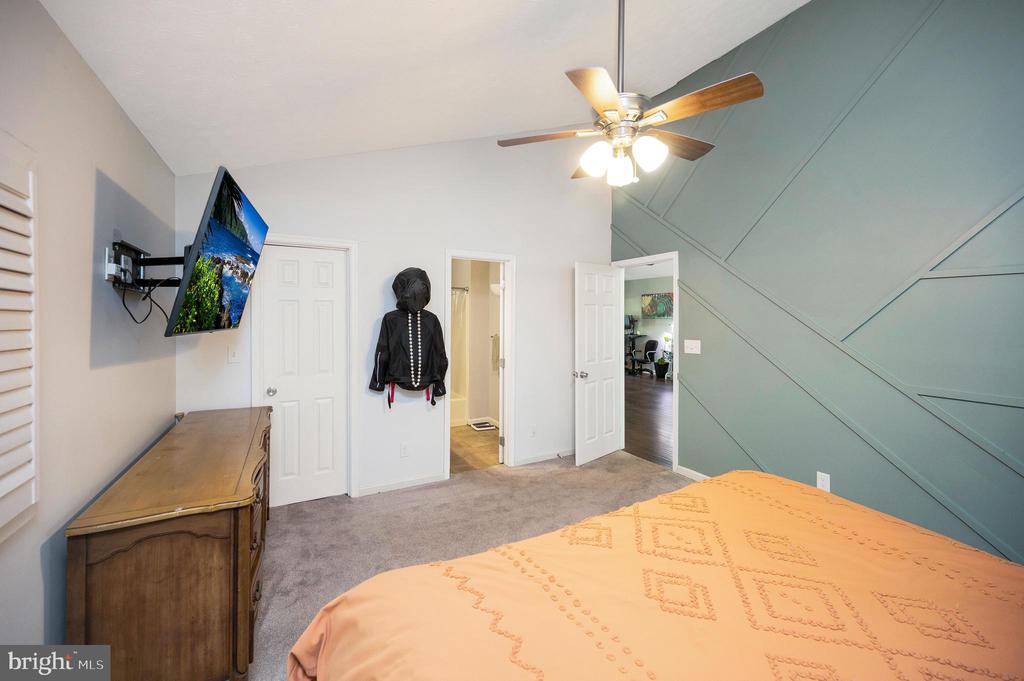 214 SAND TRAP LN, LOCUST GROVE, Virginia 22508, 3 Bedrooms Bedrooms, ,2 BathroomsBathrooms,Residential,LAKE OF THE WOODS,214 SAND TRAP LN,VAOR2013914 MLS # VAOR2013914