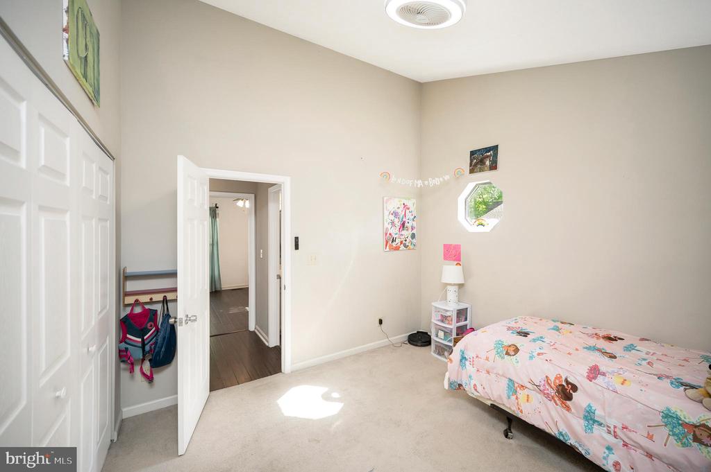 214 SAND TRAP LN, LOCUST GROVE, Virginia 22508, 3 Bedrooms Bedrooms, ,2 BathroomsBathrooms,Residential,LAKE OF THE WOODS,214 SAND TRAP LN,VAOR2013914 MLS # VAOR2013914