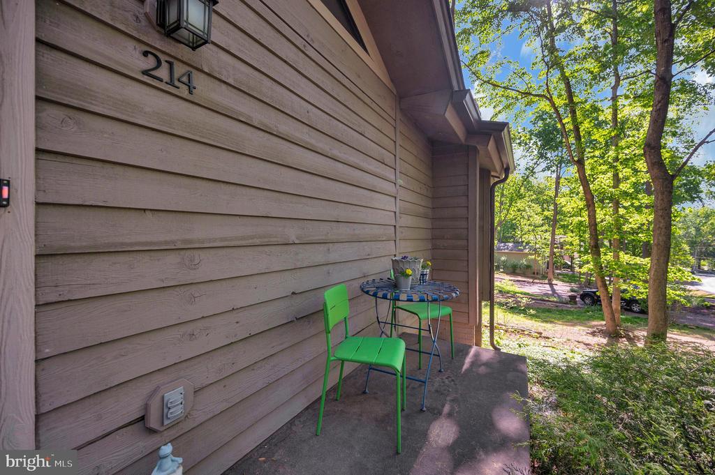 214 SAND TRAP LN, LOCUST GROVE, Virginia 22508, 3 Bedrooms Bedrooms, ,2 BathroomsBathrooms,Residential,LAKE OF THE WOODS,214 SAND TRAP LN,VAOR2013914 MLS # VAOR2013914