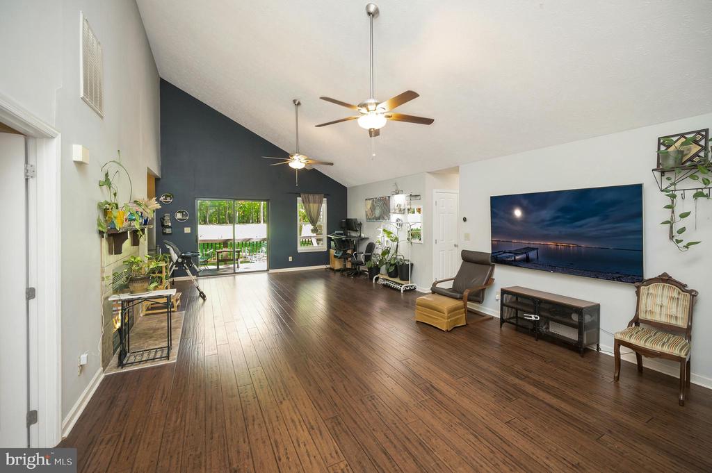 214 SAND TRAP LN, LOCUST GROVE, Virginia 22508, 3 Bedrooms Bedrooms, ,2 BathroomsBathrooms,Residential,LAKE OF THE WOODS,214 SAND TRAP LN,VAOR2013914 MLS # VAOR2013914