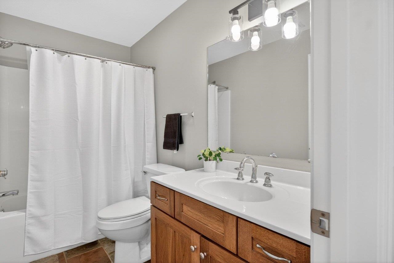 1725 JANIE LN, ROCKINGHAM, Virginia 22801, 4 Bedrooms Bedrooms, ,4 BathroomsBathrooms,Residential,1725 JANIE LN,675974 MLS # 675974