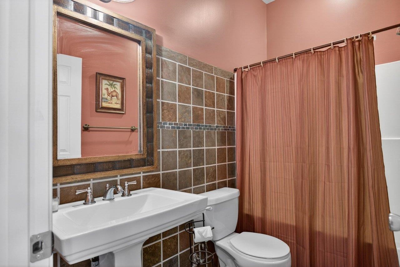 1725 JANIE LN, ROCKINGHAM, Virginia 22801, 4 Bedrooms Bedrooms, ,4 BathroomsBathrooms,Residential,1725 JANIE LN,675974 MLS # 675974