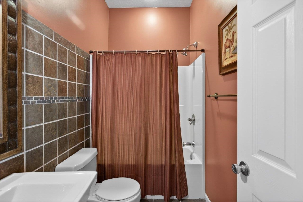 1725 JANIE LN, ROCKINGHAM, Virginia 22801, 4 Bedrooms Bedrooms, ,4 BathroomsBathrooms,Residential,1725 JANIE LN,675974 MLS # 675974