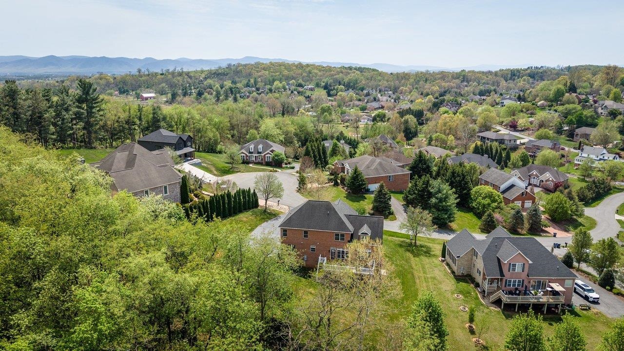 1725 JANIE LN, ROCKINGHAM, Virginia 22801, 4 Bedrooms Bedrooms, ,4 BathroomsBathrooms,Residential,1725 JANIE LN,675974 MLS # 675974