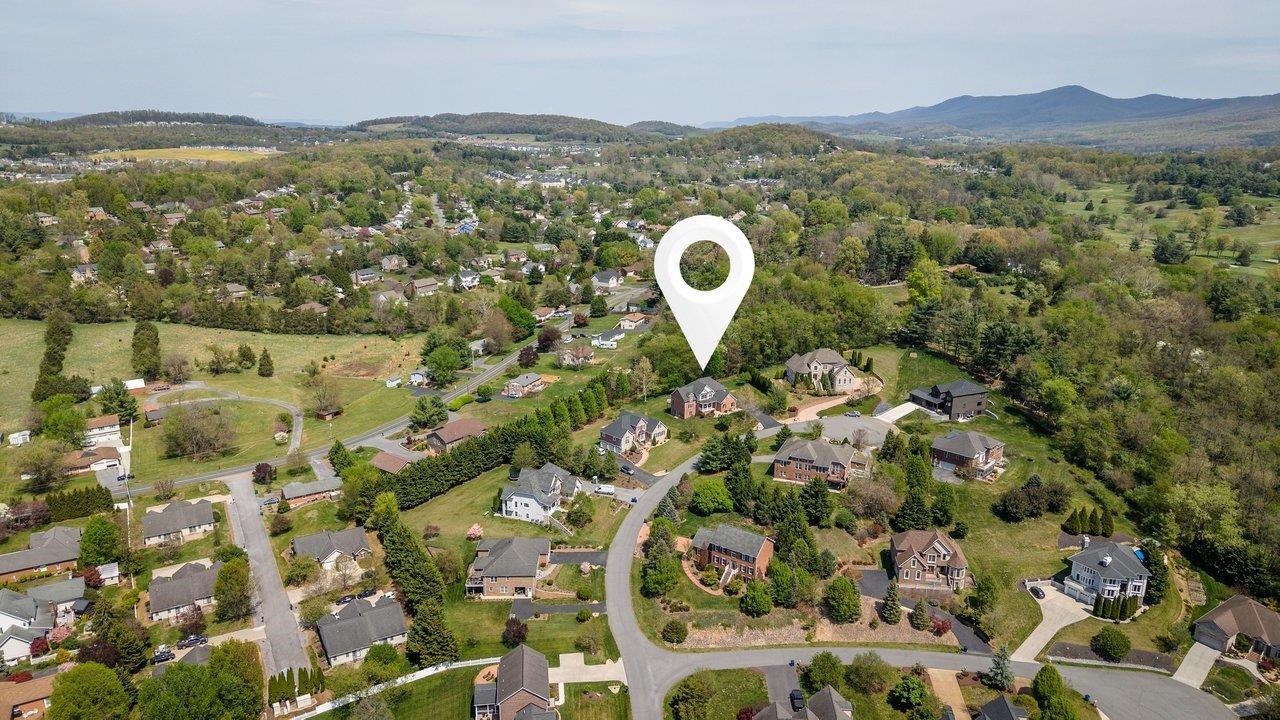 1725 JANIE LN, ROCKINGHAM, Virginia 22801, 4 Bedrooms Bedrooms, ,4 BathroomsBathrooms,Residential,1725 JANIE LN,675974 MLS # 675974