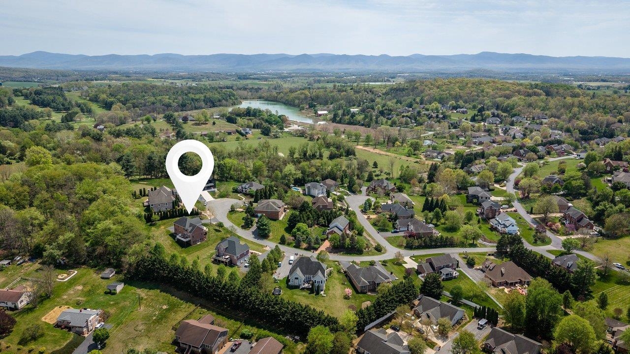 1725 JANIE LN, ROCKINGHAM, Virginia 22801, 4 Bedrooms Bedrooms, ,4 BathroomsBathrooms,Residential,1725 JANIE LN,675974 MLS # 675974