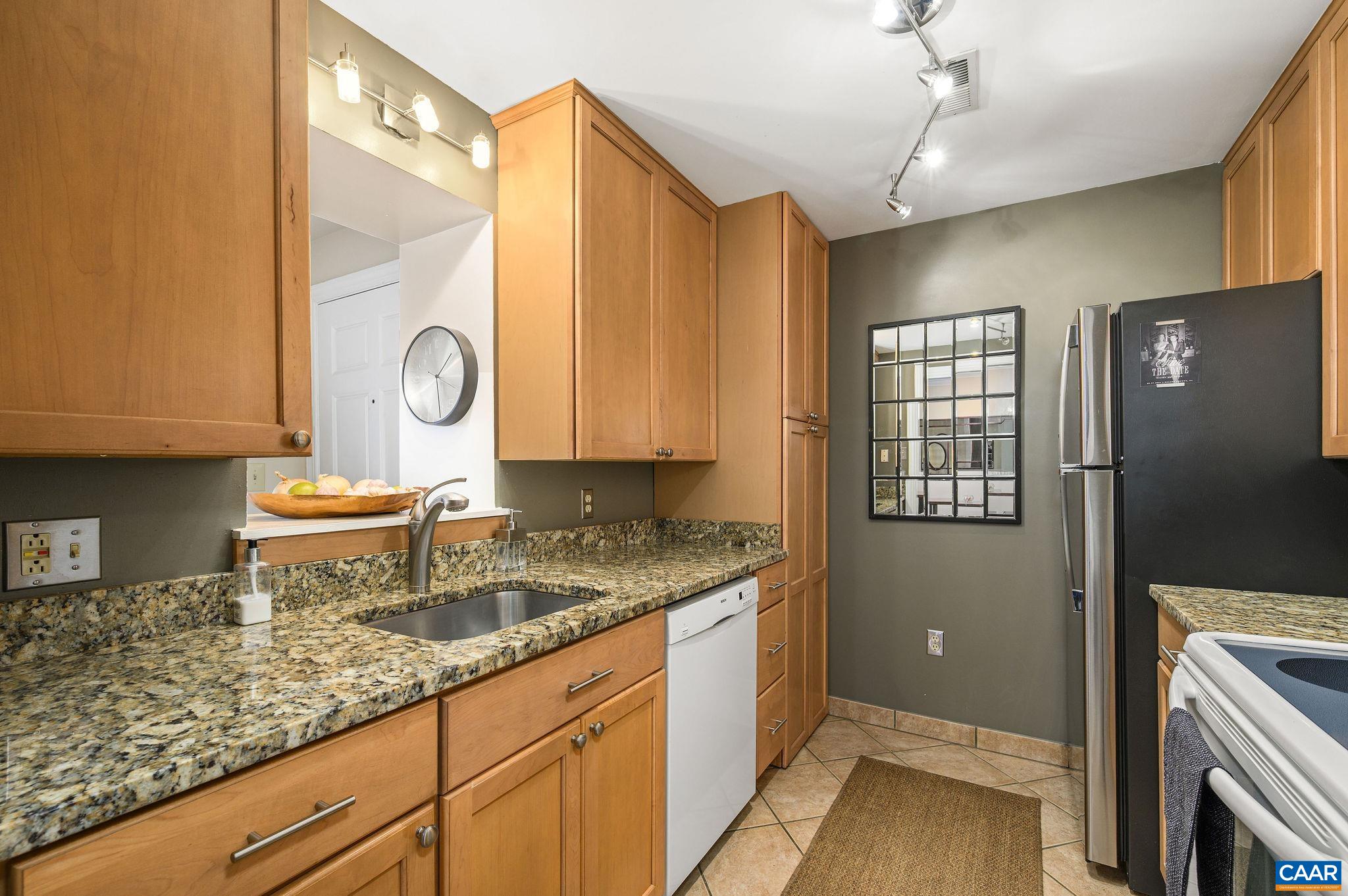 804 EAST JEFFERSON ST, CHARLOTTESVILLE, Virginia 22902, 2 Bedrooms Bedrooms, ,2 BathroomsBathrooms,Residential,Carter Gilmer Condos,804 EAST JEFFERSON ST,676074 MLS # 676074