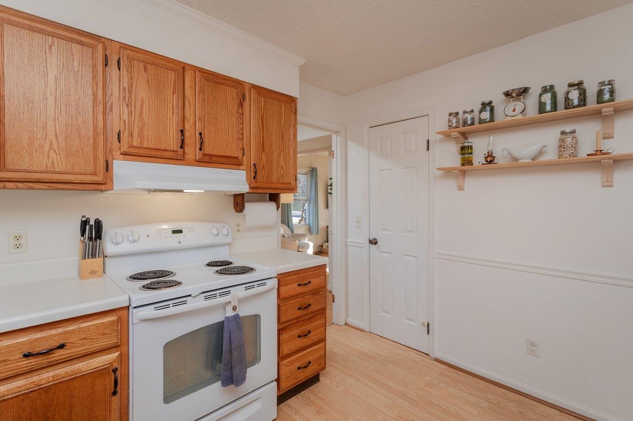 25 EMERY ST, HARRISONBURG, Virginia 22801, 3 Bedrooms Bedrooms, ,2 BathroomsBathrooms,Residential,25 EMERY ST,676096 MLS # 676096