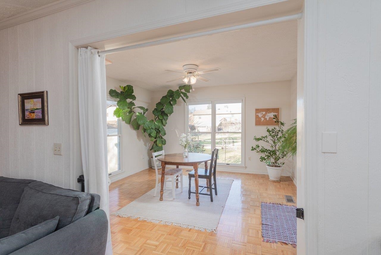 25 EMERY ST, HARRISONBURG, Virginia 22801, 3 Bedrooms Bedrooms, ,2 BathroomsBathrooms,Residential,25 EMERY ST,676096 MLS # 676096